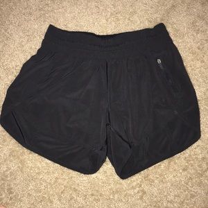 Lululemon Tracker 4” Short